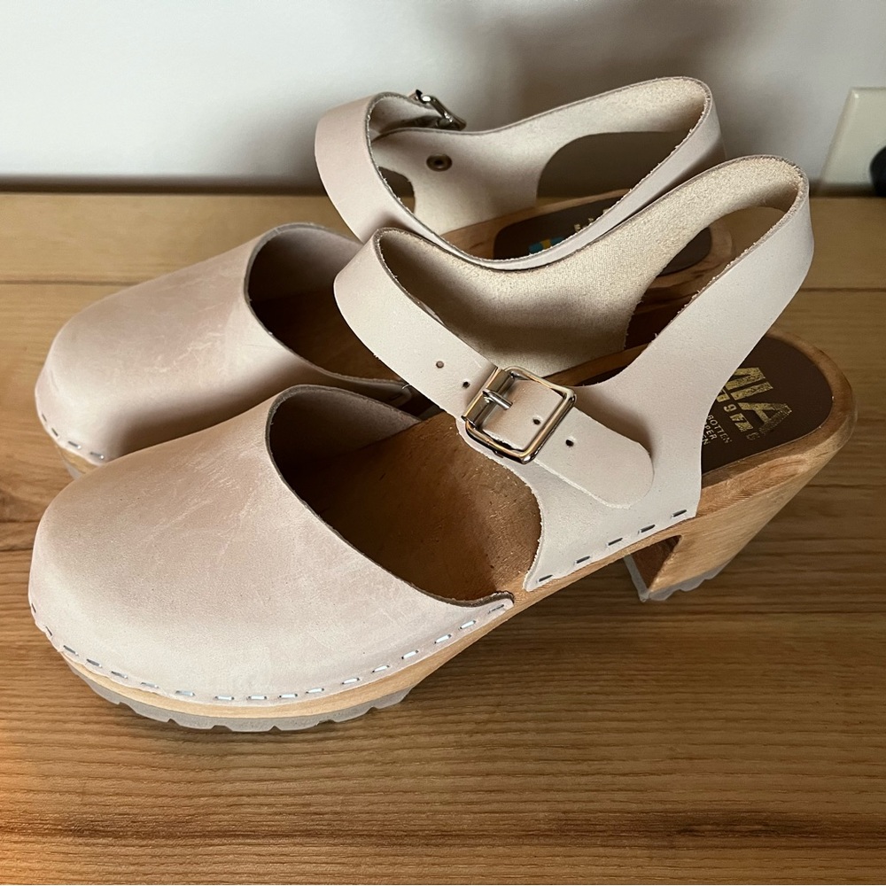 Nude Mia Clogs Size 39
